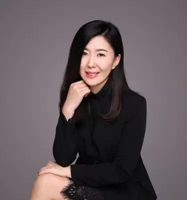 Juliet 徐小雯，全球身份定制规划总监